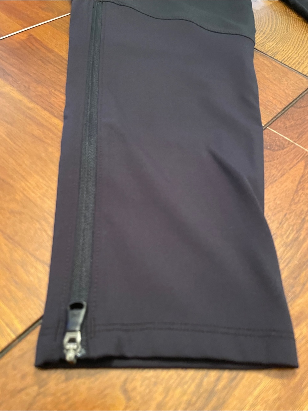 Under Armour Black Jogger Pants with Reflective Zippers C95 - Picture 3 of 13